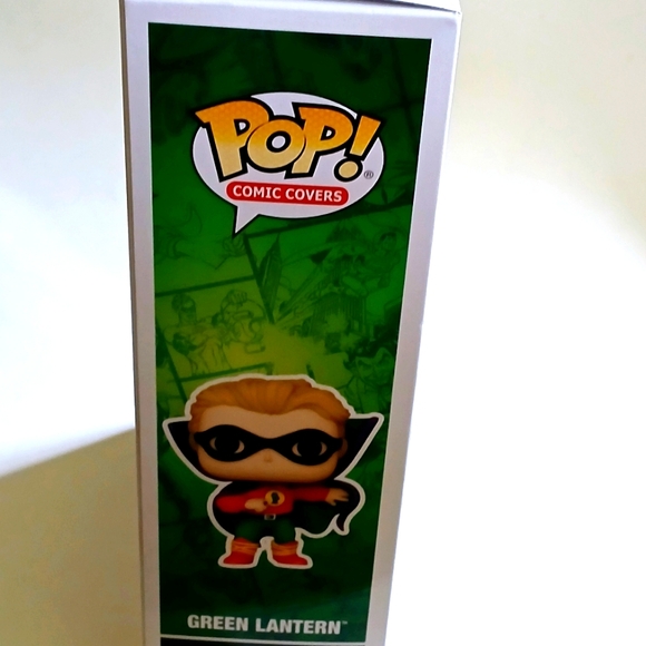 FUNKO POP COMIC COVERS WALMART EXCLUSIVE #12 GREEN LANTERN NIB - Picture 4 of 5